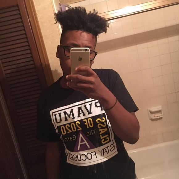 Meet your Posher, Andrew - Picture 1 of 1